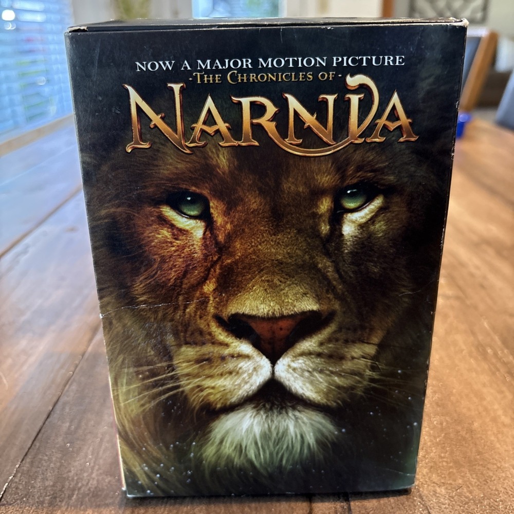 C.S. LEWIS "THE CHRONICLES OF NARNIA" The Original 7 Novels in box case!